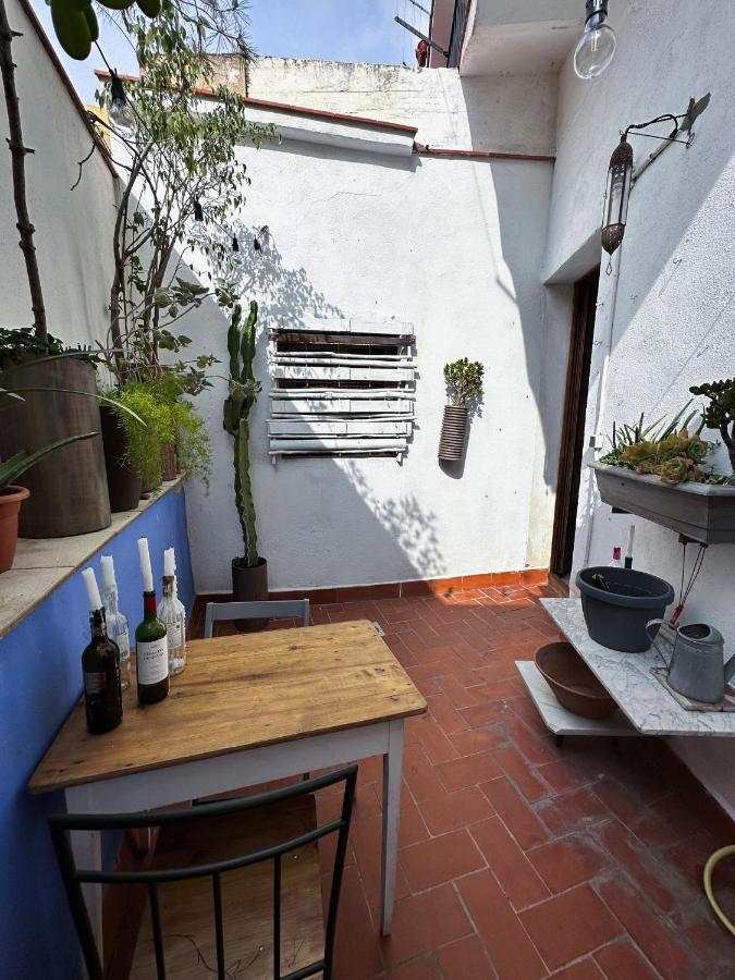 Habitacion Privada, Casa Compartida Con Pareja Private Room, Shared House With A Couple Барселона Екстериор снимка
